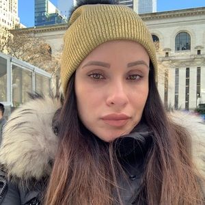 Meet your Posher, Vitaliya